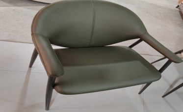Y93 Dining Chair